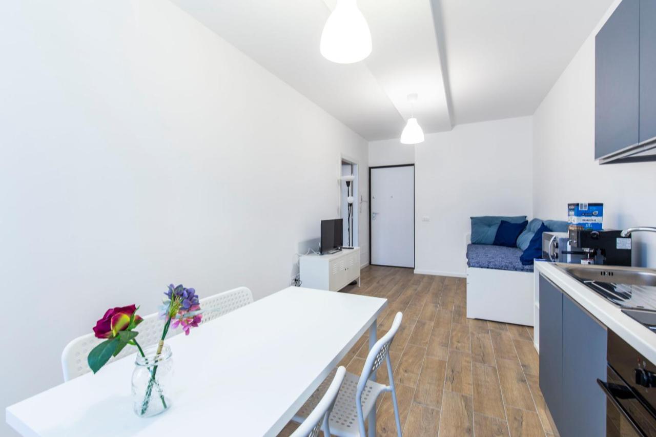 Noto 10 Leilighet Milano Eksteriør bilde